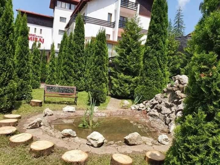 Hotel Miraj - Restaurant & Sauna & Biliard Poiana Brasov Exterior photo